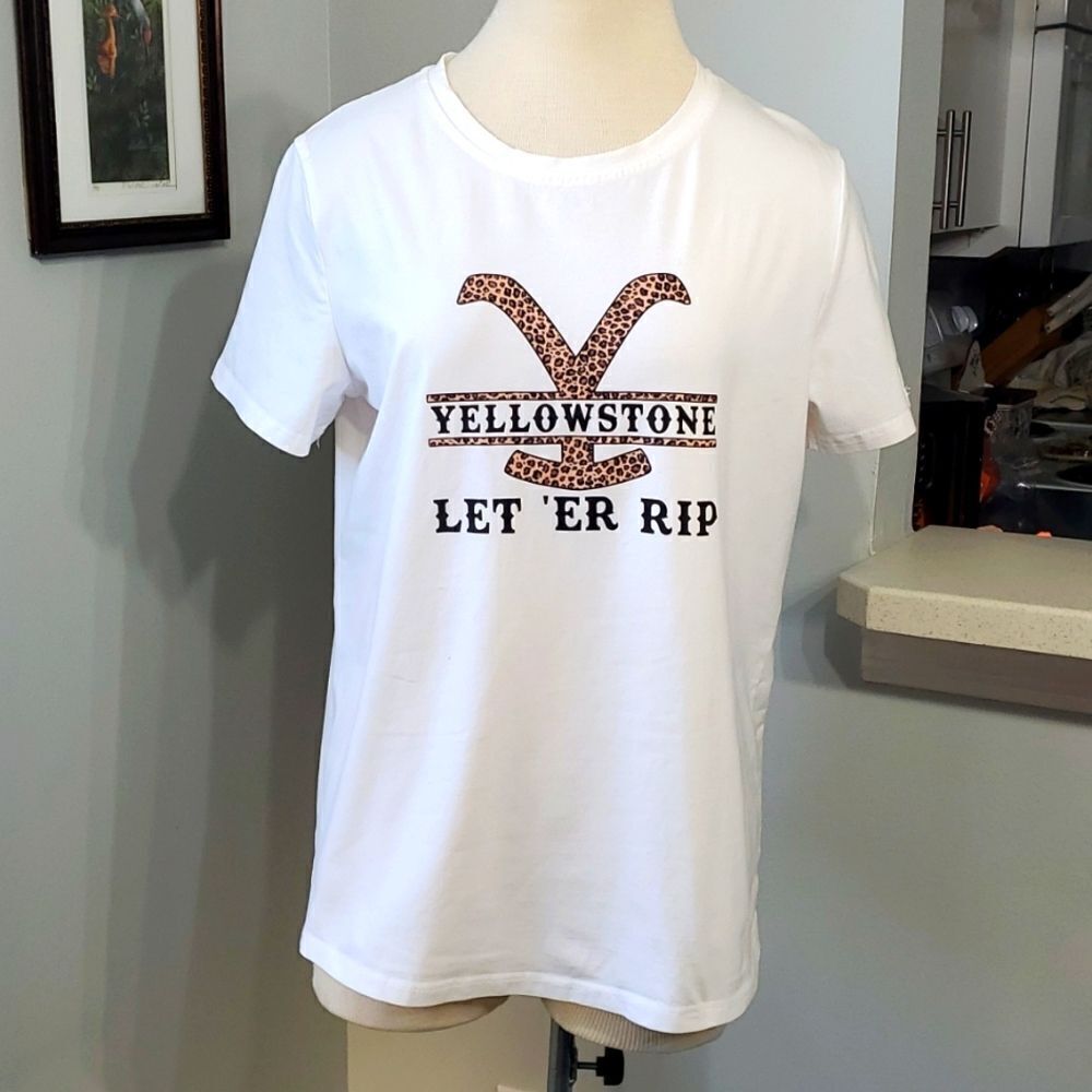 YELLOWSTONE LET ER‎ RIP WOMEN'S TEE SHIRT. LARGE.